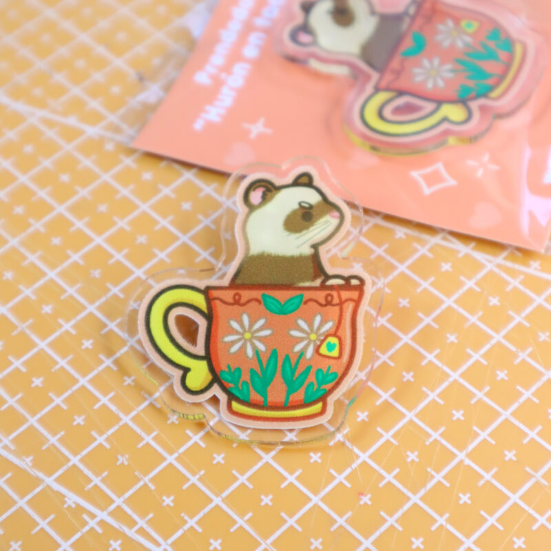 Prendedor Hurón en taza de té ☕